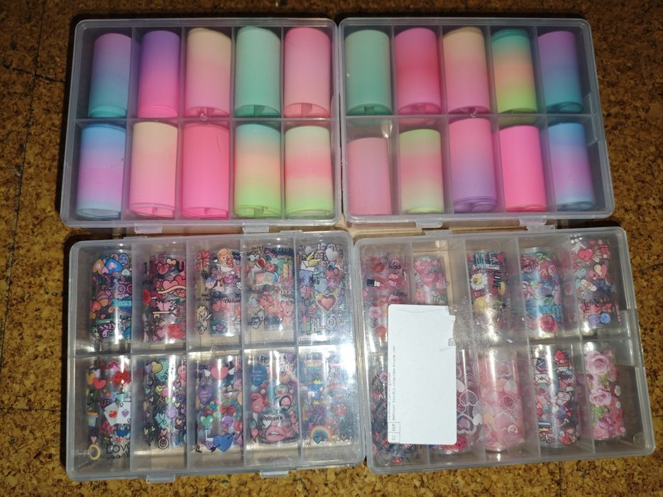 Kit unhas (vernizes, nail foil art, cola etc)