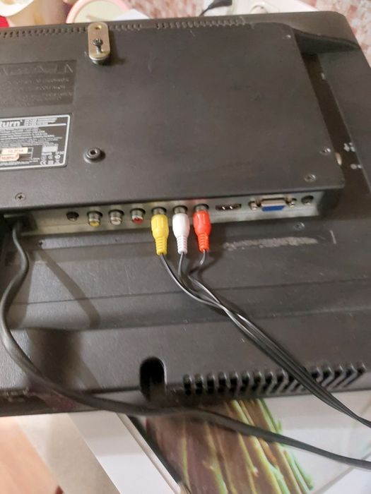 Телевизор плоский ( без интернета)