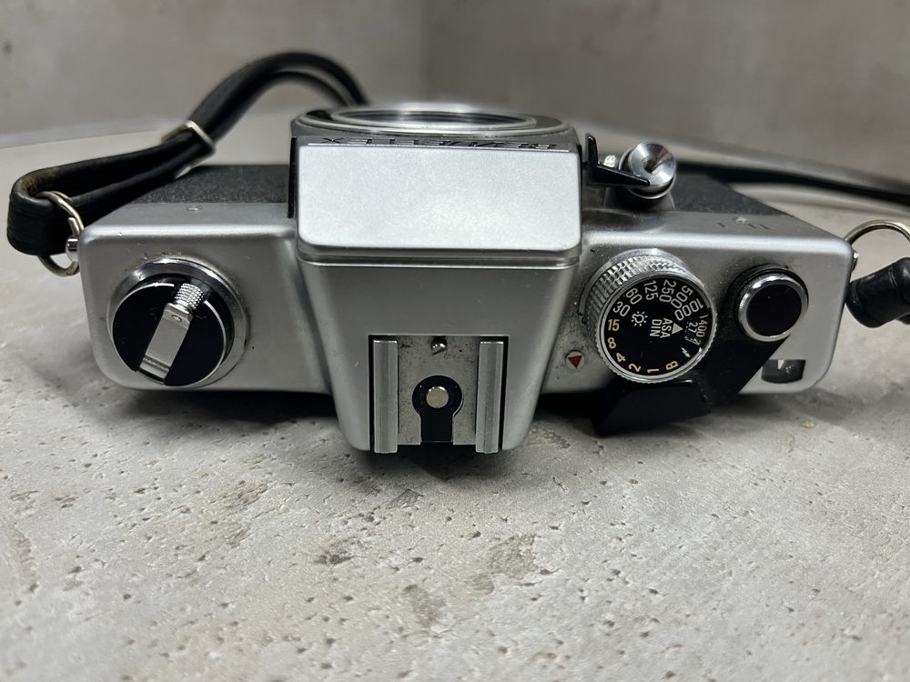 Aparat analogowy Revueflex TL1   w stanie idealnym!