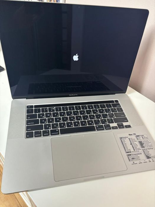 MacBook Pro 16 - 2019 i9-2.3/16GB/1000Gb SSD