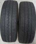 Dois pneus Bridgestone 215/65R16 C
