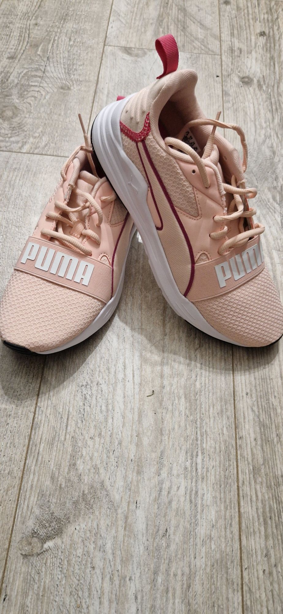 Nowe buty puma  wired run