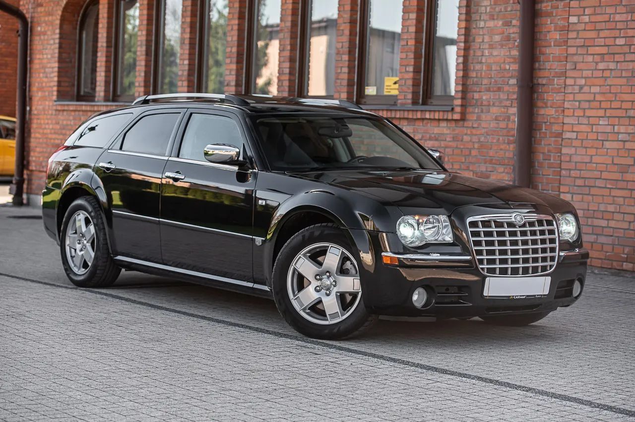 Chrysler 300C 5.7 AWD Wersja Europejska Szwajcaria