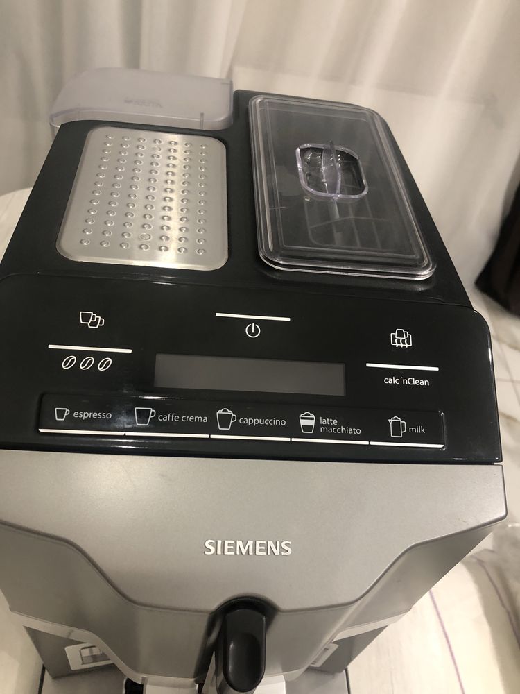 Продам кофемашину Samsung