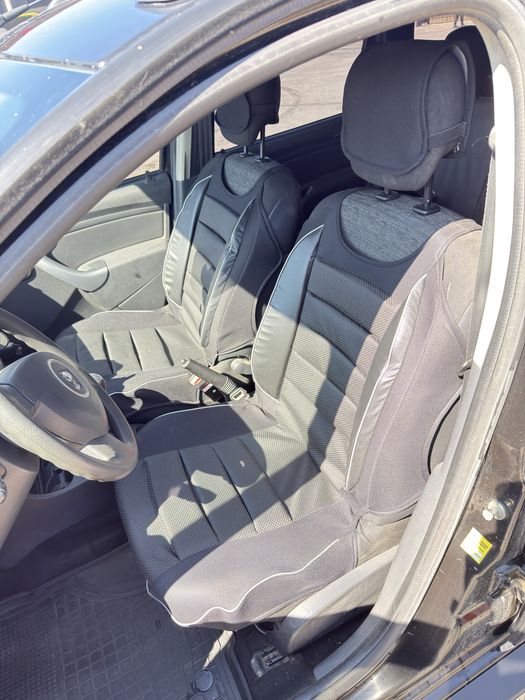 Dacia Duster 2010 рік