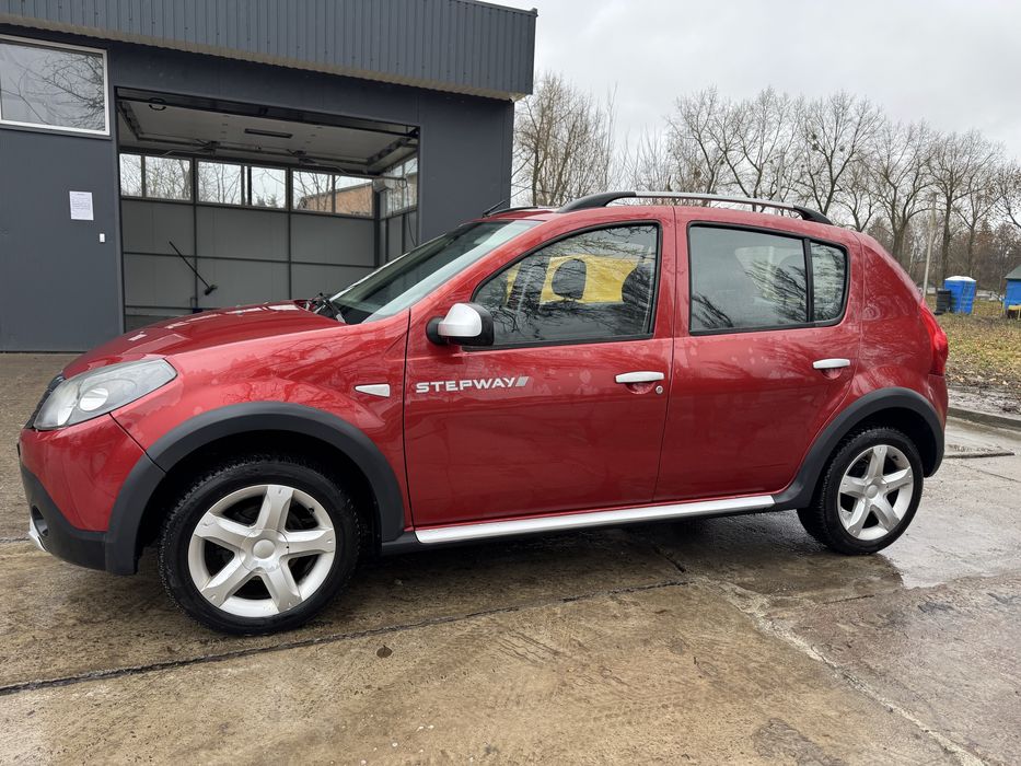 Продам сандеро степвей 12 рік газ4