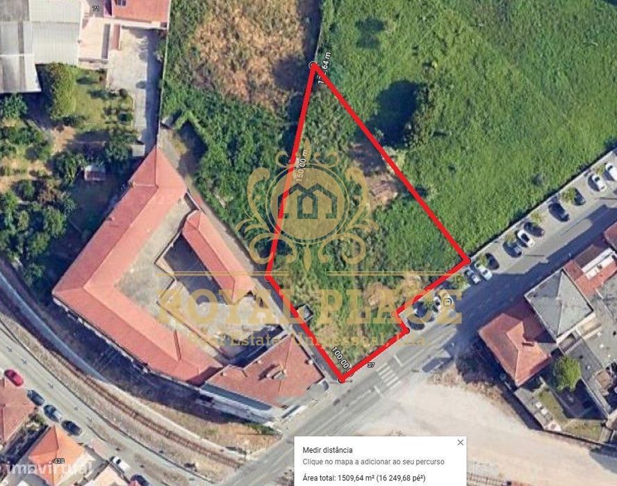 Lote de terreno em Paços de Brandão
