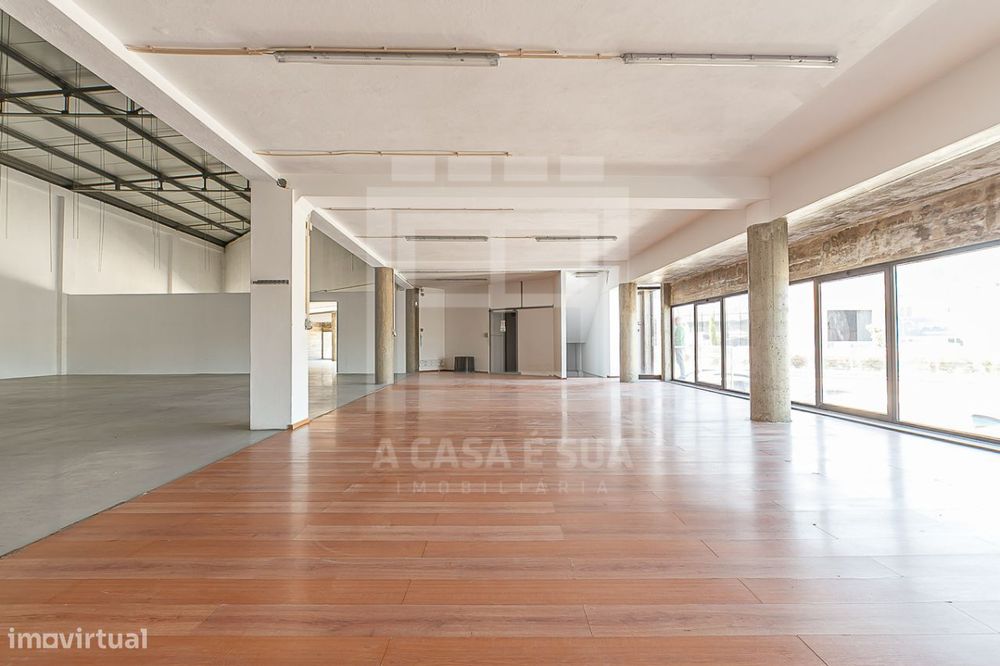 Armazém na Zona Industrial de Santo Tirso