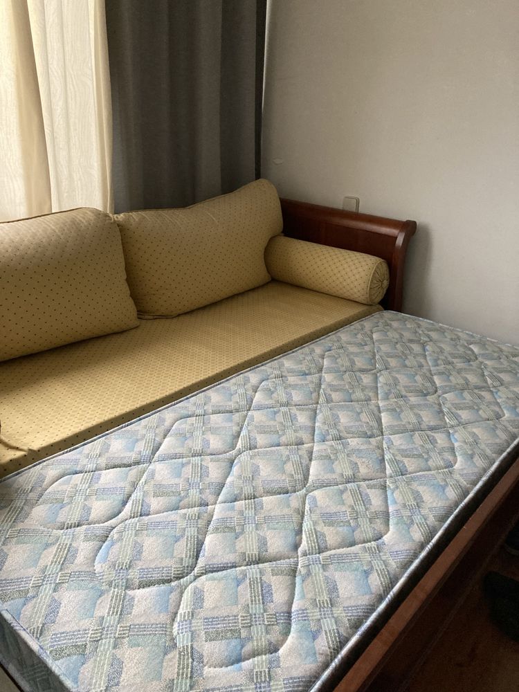 Sofá cama Cerejeira