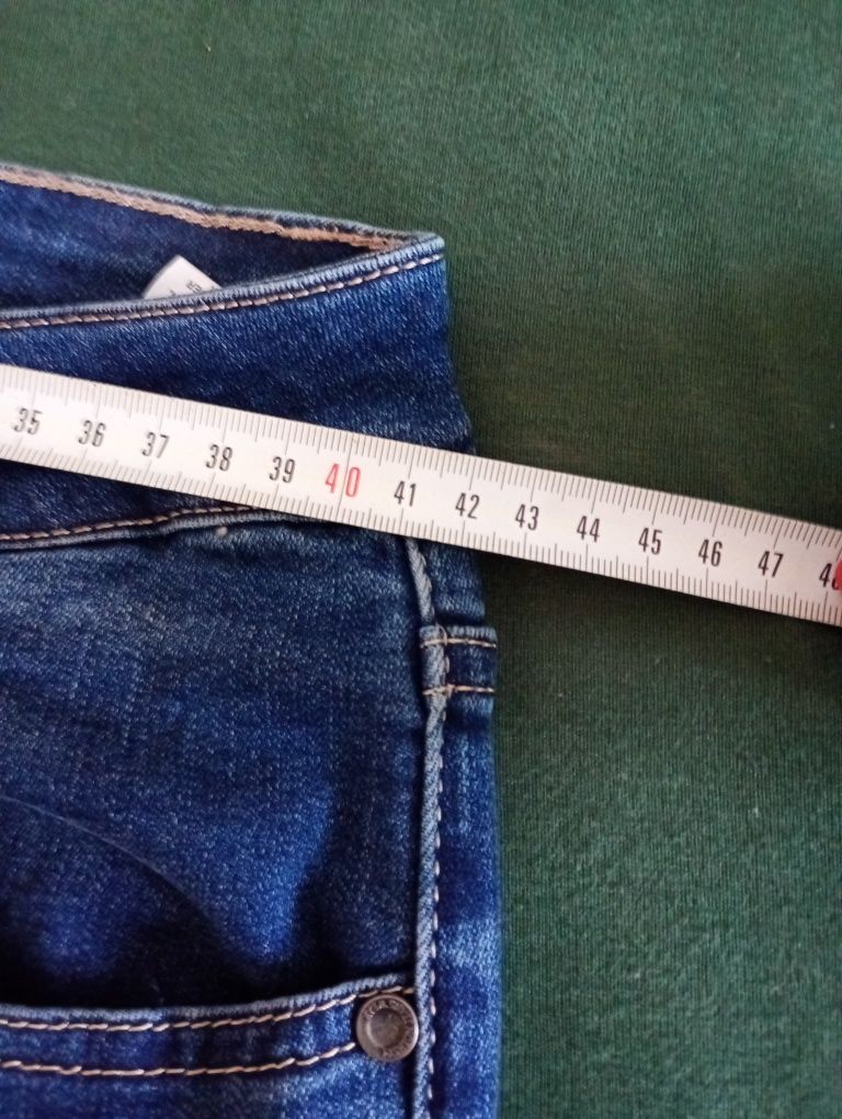 Spodnie jeansowe rozmiar L/XL