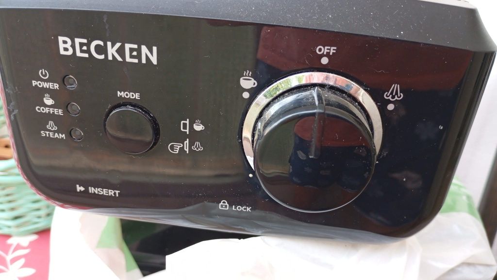 Maquina de Café Becken BECM2493