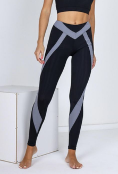 Спортивні жіночі лосіни чорні із сірими смугами