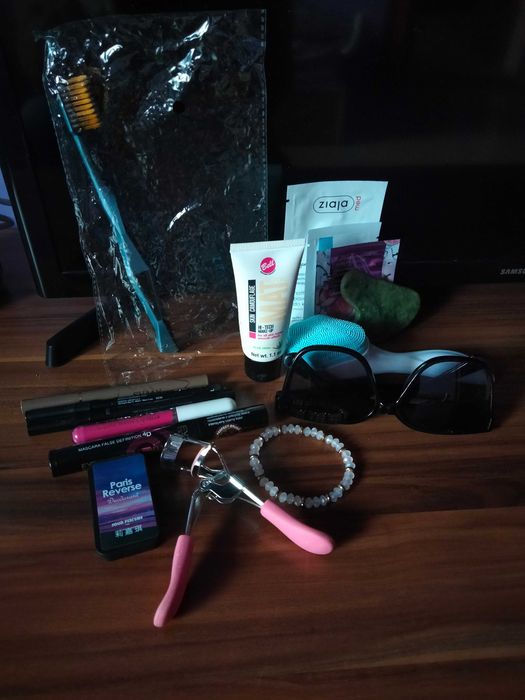 Kosmetyki i akcesoria zestaw