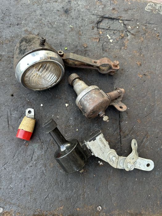 Zabytkowa lampa do roweru dynamo światełko tylnie dynamo