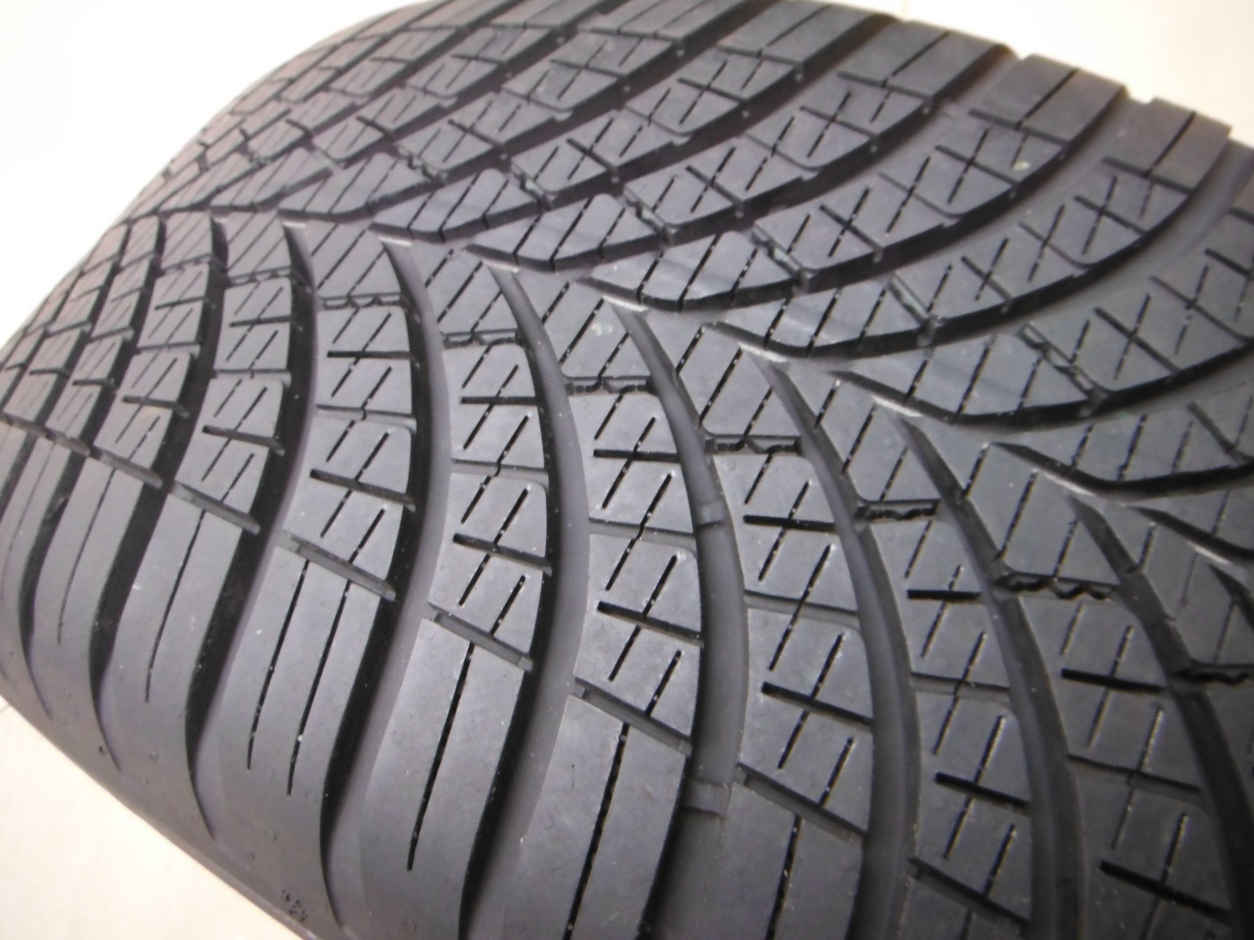Opona Całoroczna 235/55/17 Goodyear 7,5mm 2021r