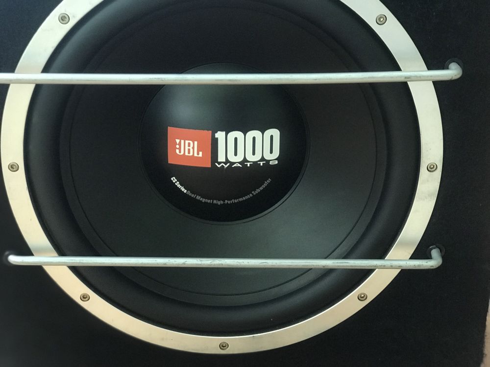 Сабвуфер JBL 1000