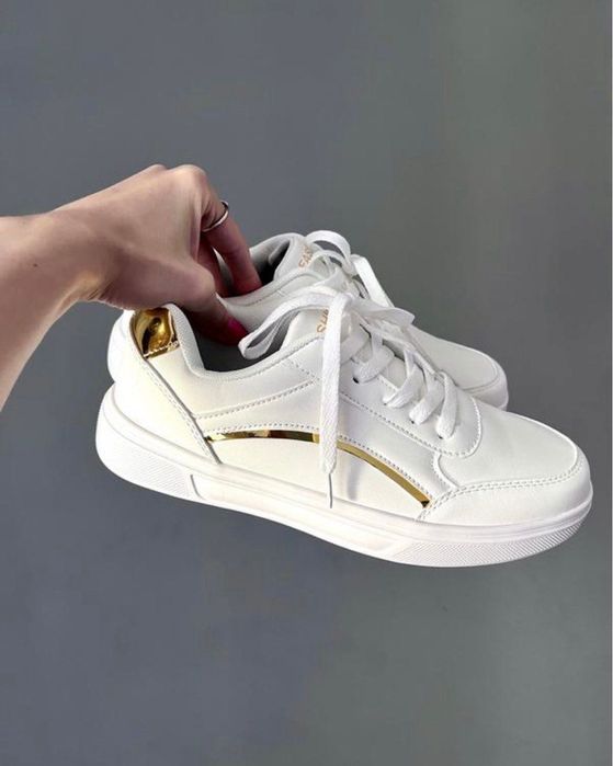 Стильные женские белые кеды 42 р, новые белые кроссовки