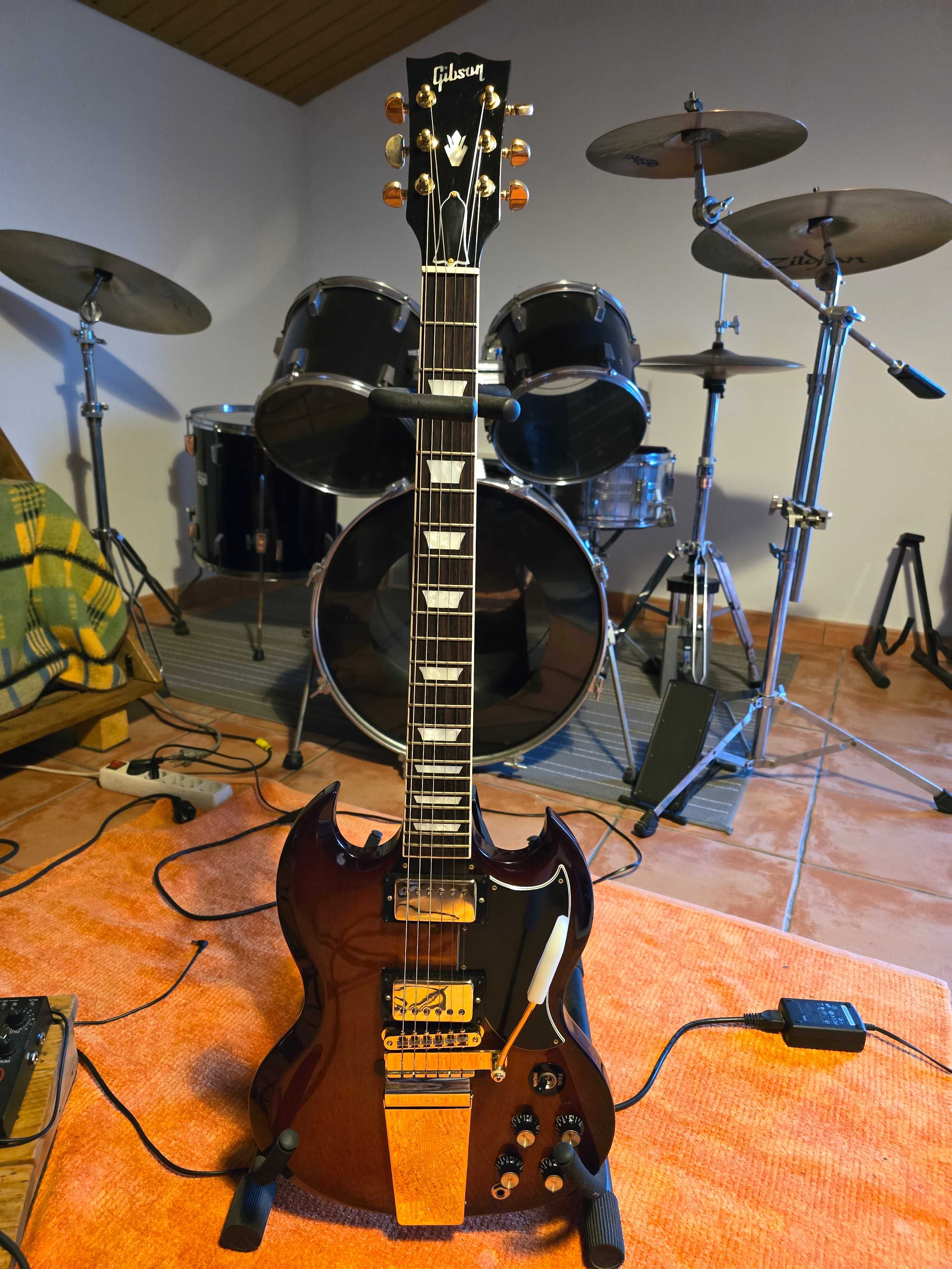 Gibson SG Standard.