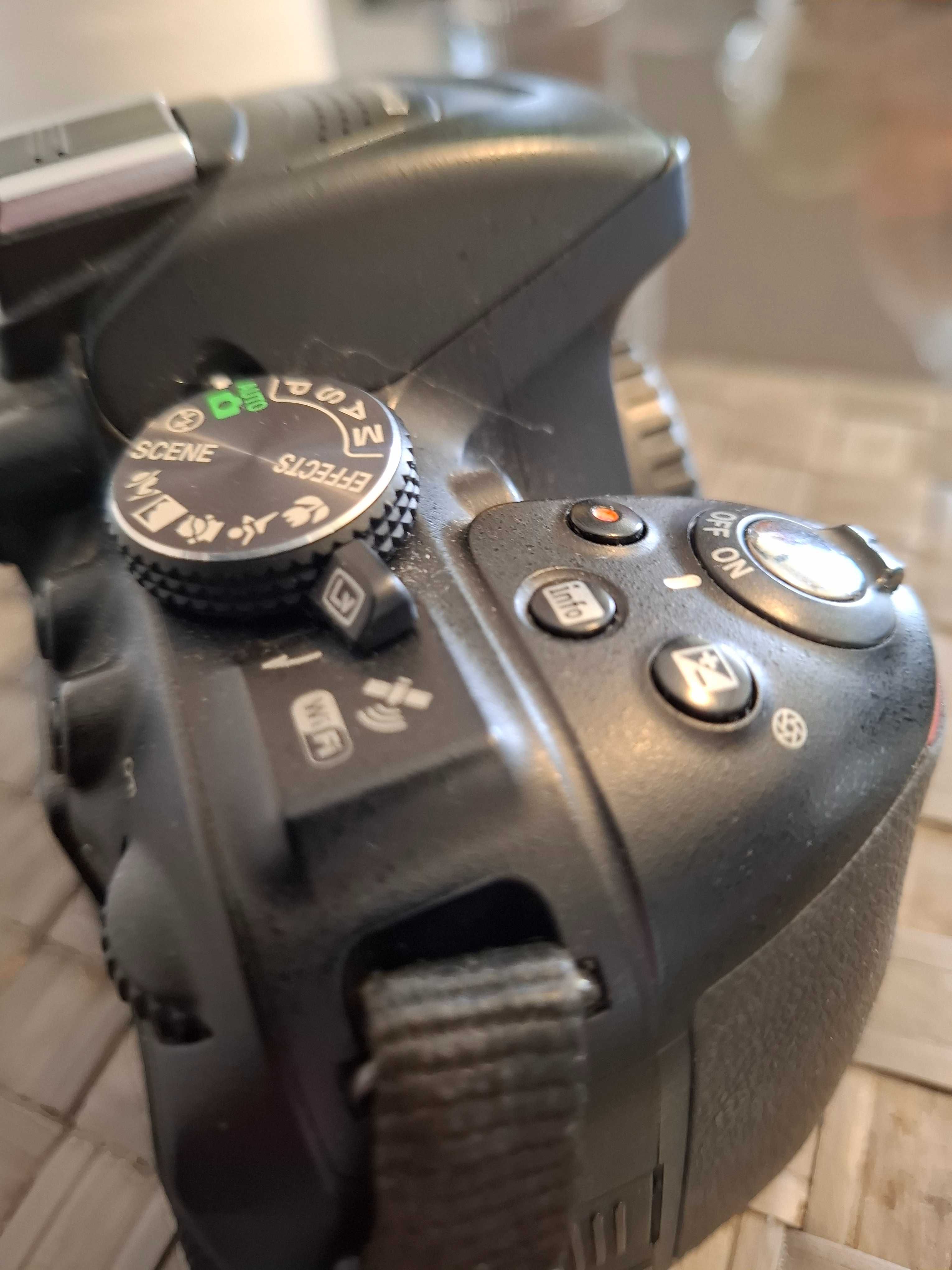Nikon D5300 DSLR (Corpo)