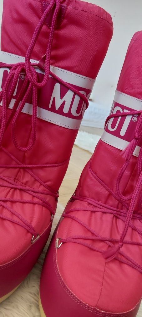 Buty zimowe sniegowce moon boot na snieg 40 wiazane