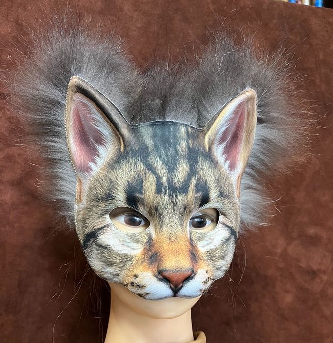 Maska i ogon z naturalnego futra