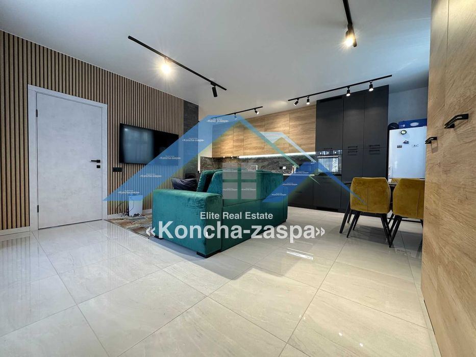 Конча Заспа. Новый дом рядом с рекой в Козине