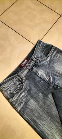 Spodnie jeansowe L