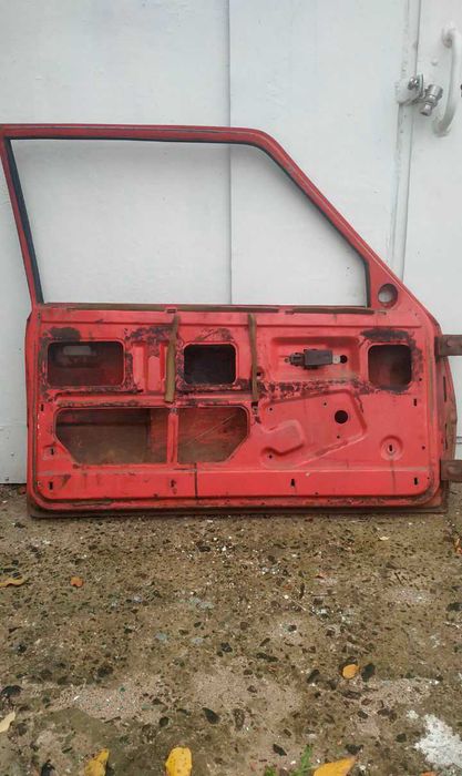 Водительская дверь таврия