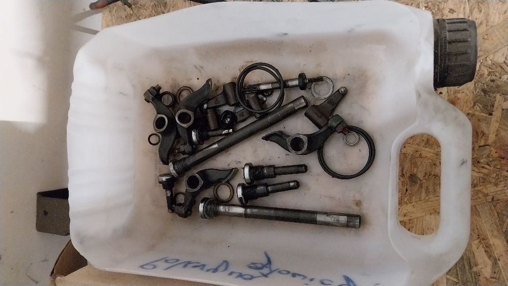 Części silnika honda xr600r