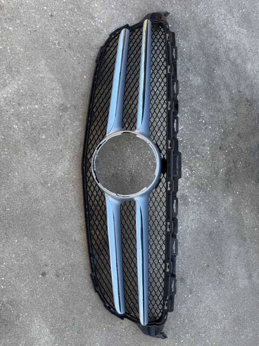 Vendo grelha frontal original Mercedes c 2014 a 2019