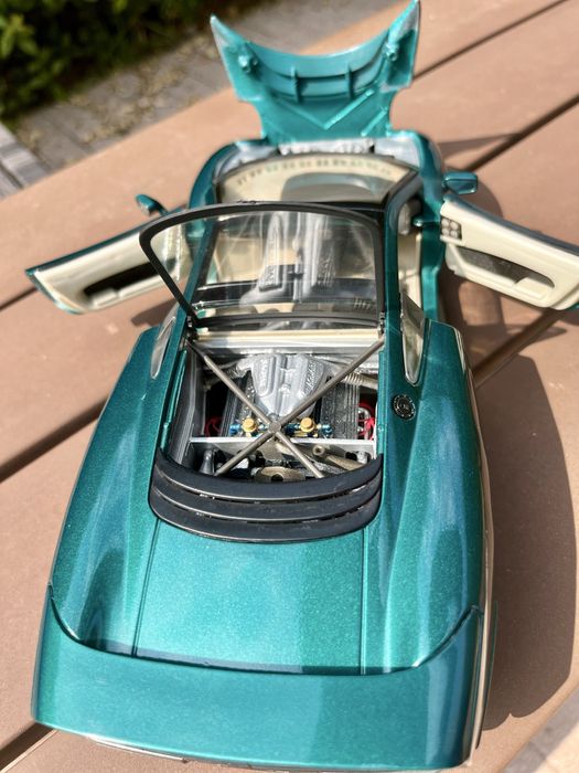 Jaguar XJ220 da Maisto miniatura 1:18