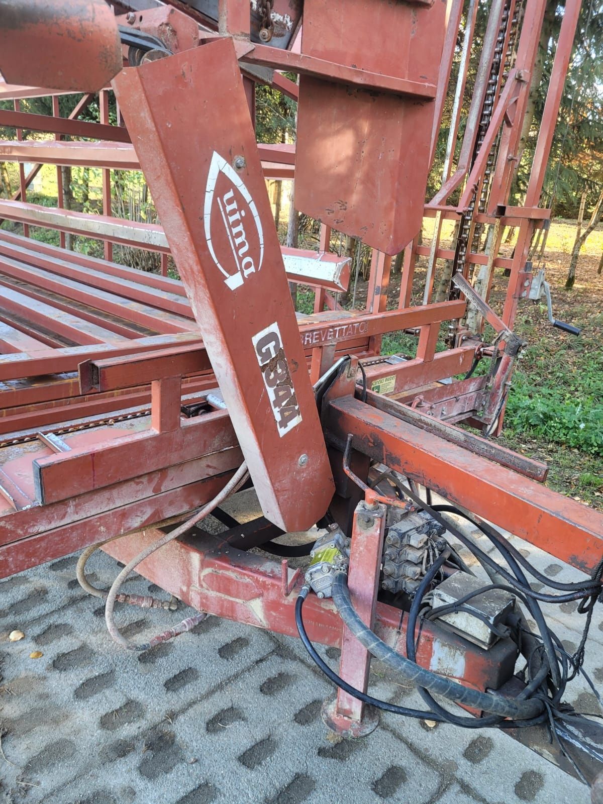 Omas CB Guima G104 przyczepa do zbierania kostek słomy siana kemper be