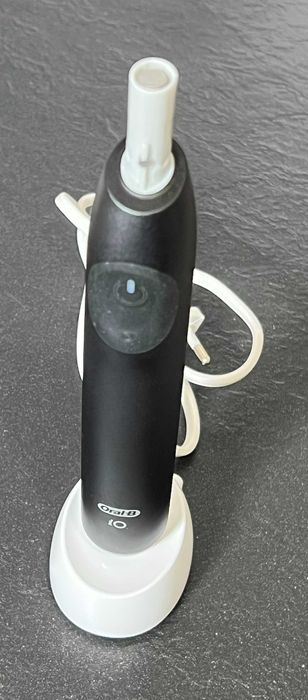 Szczoteczka elektryczna Oral-B iO 2 Night Black