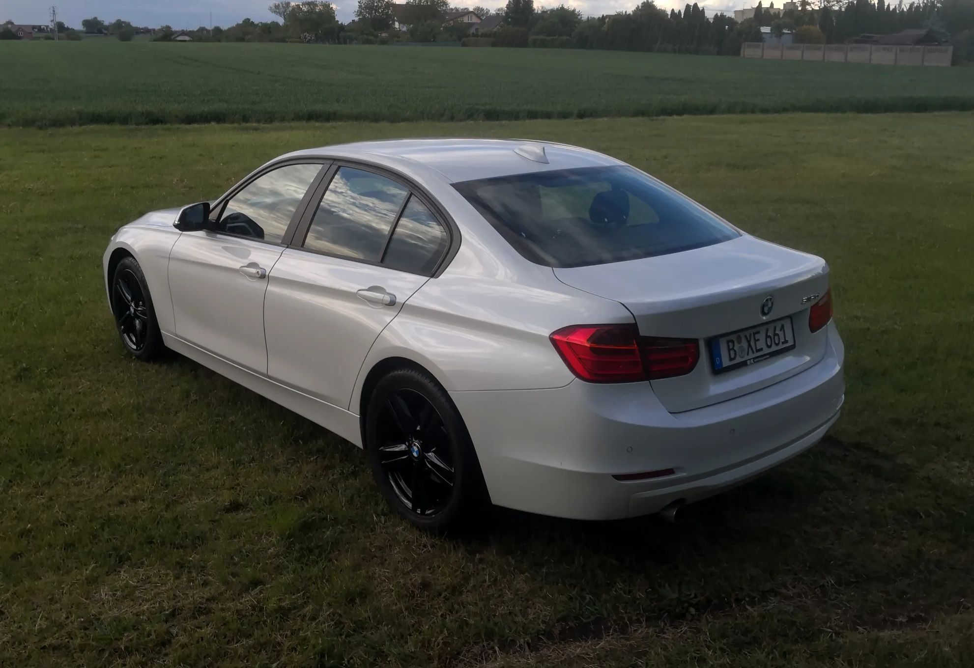 BMW Seria 3 Biała perła navi