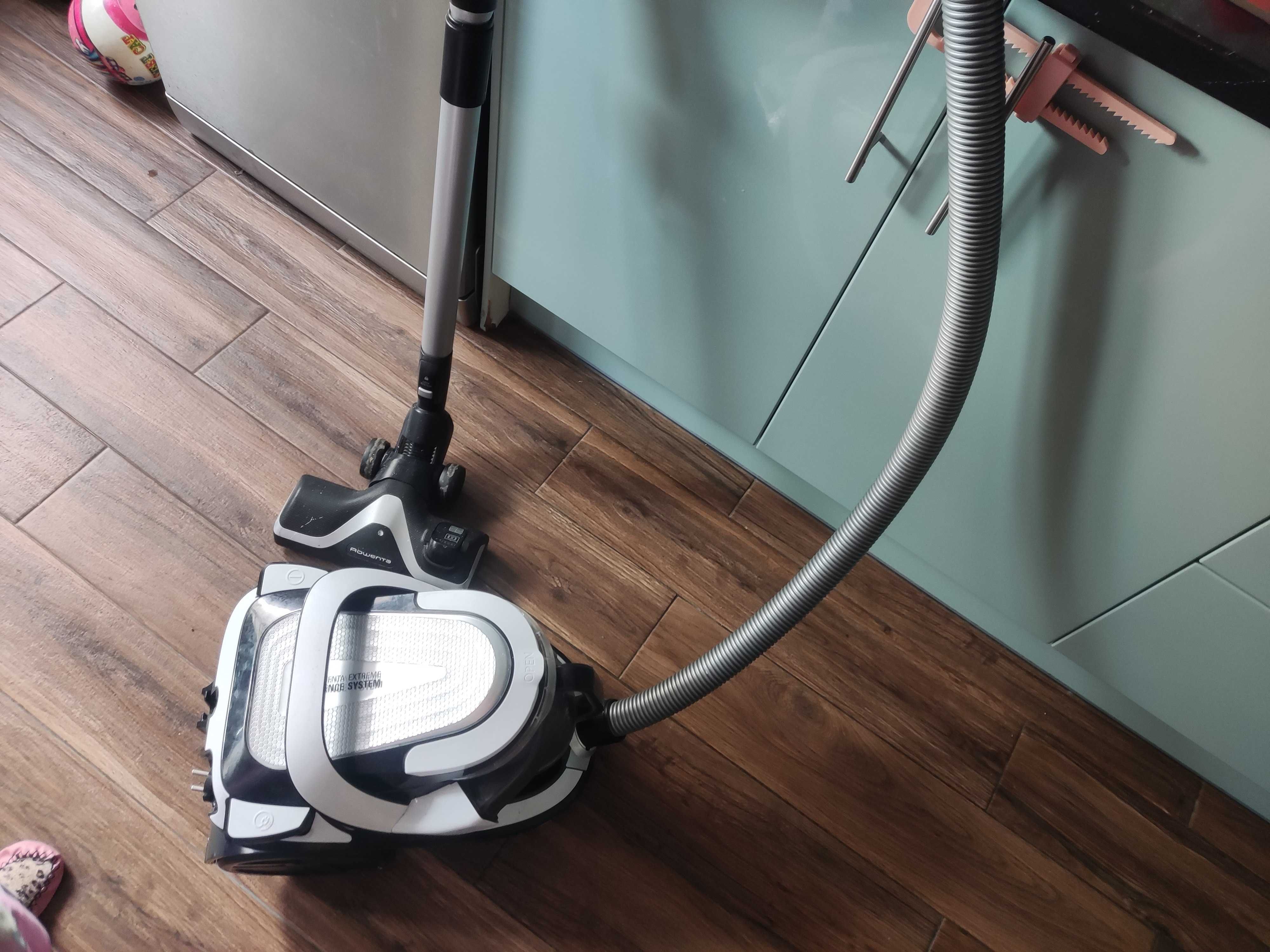 Aspirador Rowenta extreme silence systeme sem saco