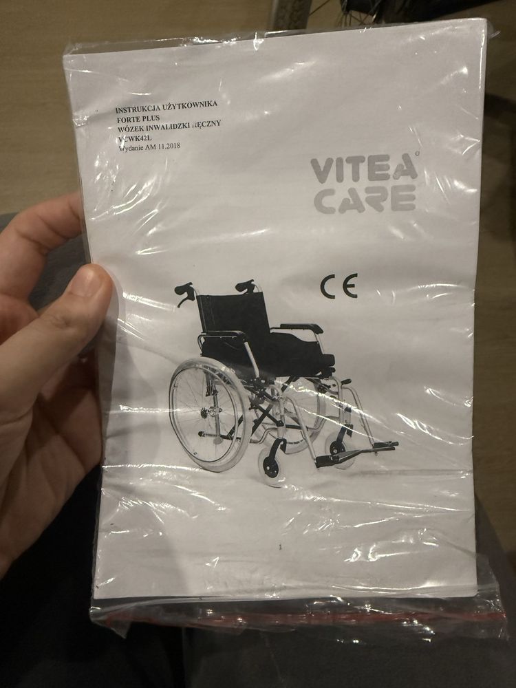 Wózek inwalidzki ręczny - Vitea Care