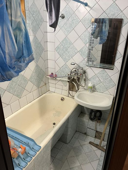 Продаж, 2 к.кв. відразу біля метро Холодна Гора