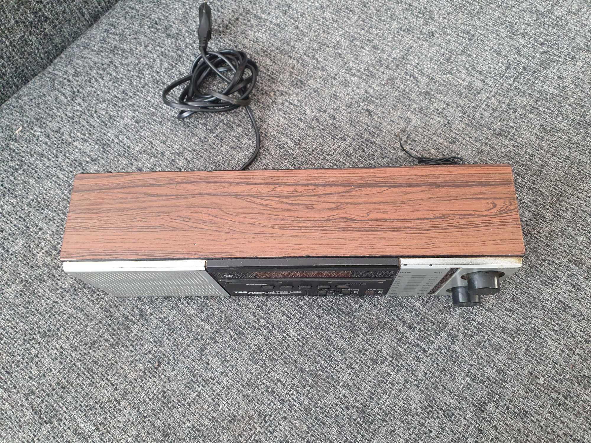 Stary zabytkowy radiobudzik TEC 789 led 1985r