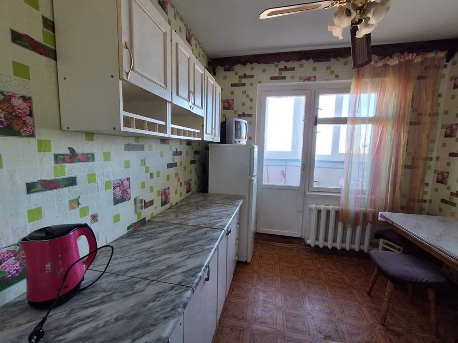 Вилика однокімнатна квартира быля парку, підходить під Е-Відновлення