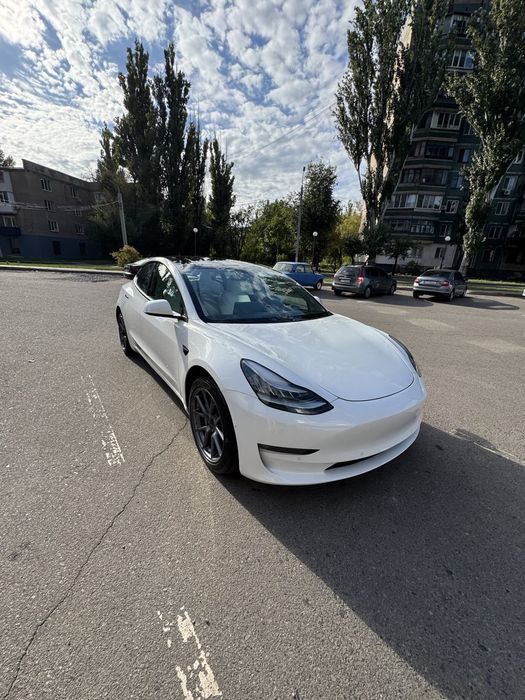 Продам Tesla model 3 Long Range 82.5kWh