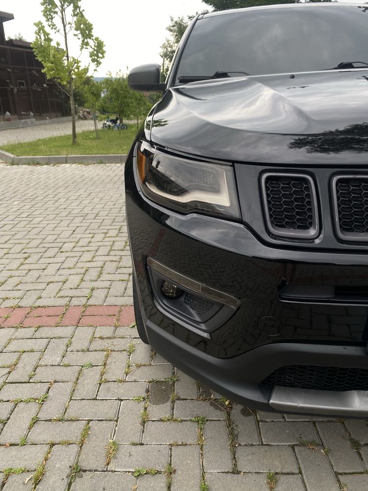 Jeep compass 80th