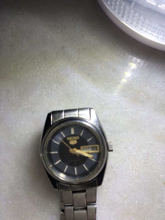 Женские часы  SEIKO