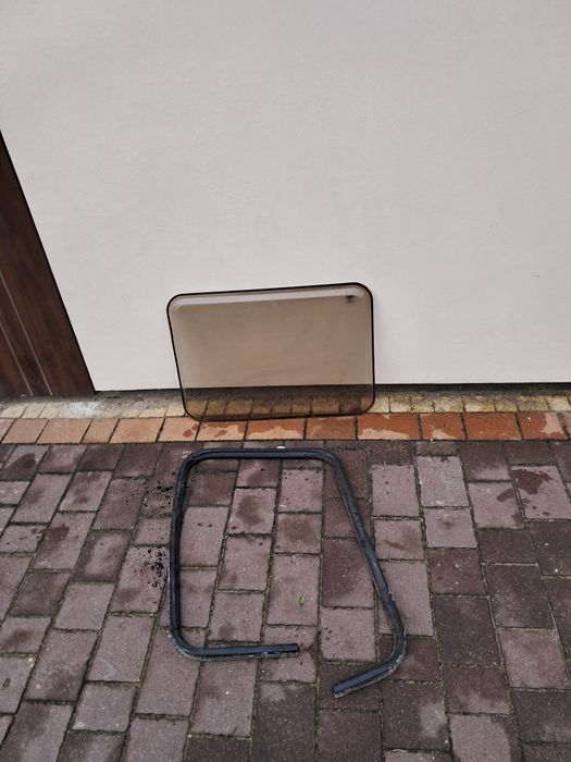 Okno stałe podwójne 69x49 do przyczepy kempingowej kamera