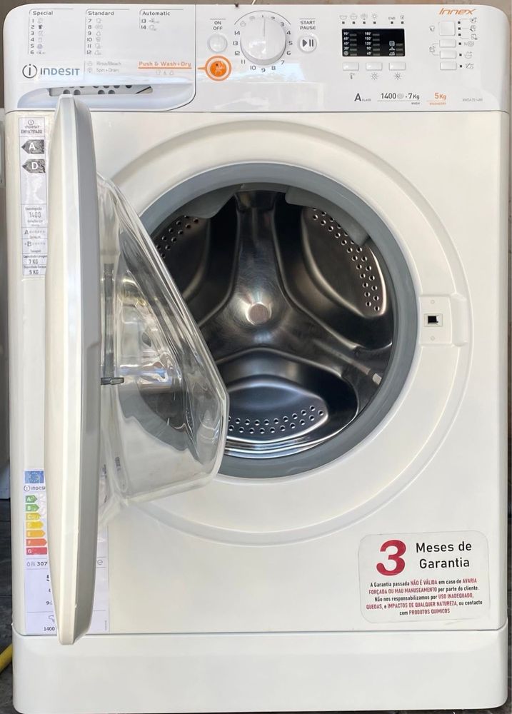 Maquina de Lavar e Secar Roupa Indesit