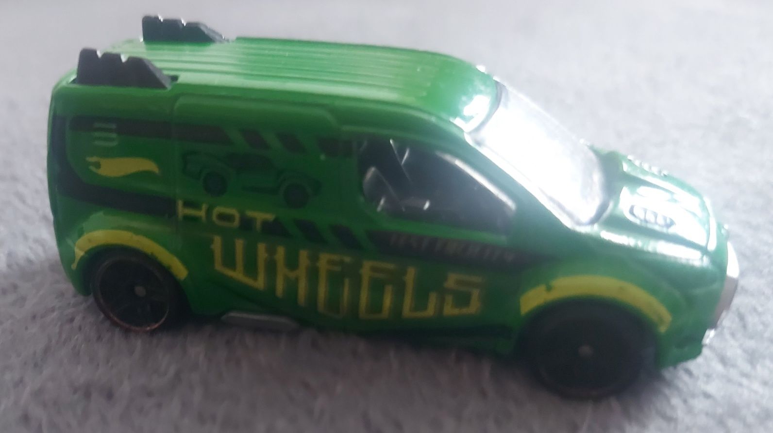 Hot Wheels Ford Transit connect