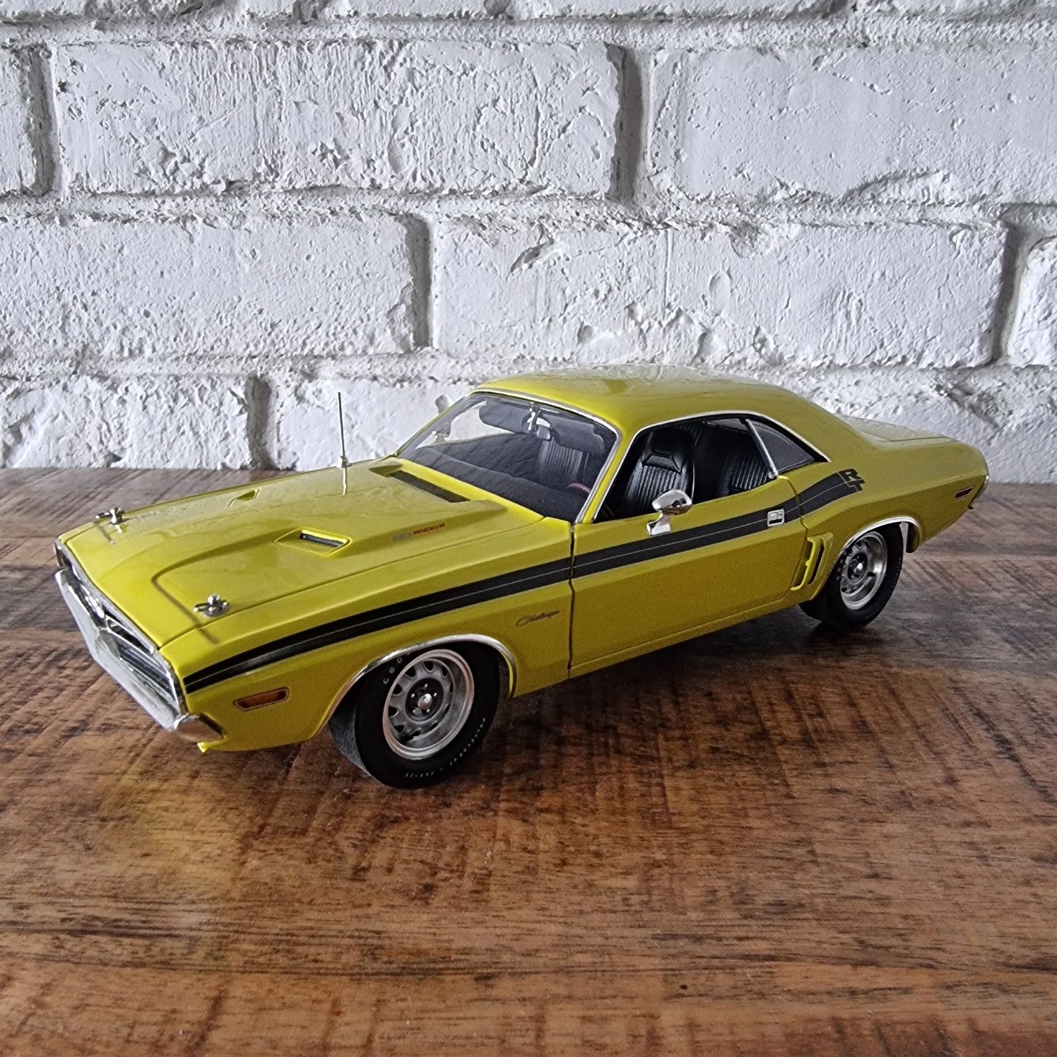 Dodge Challenger 71 YCID ACME 1:18