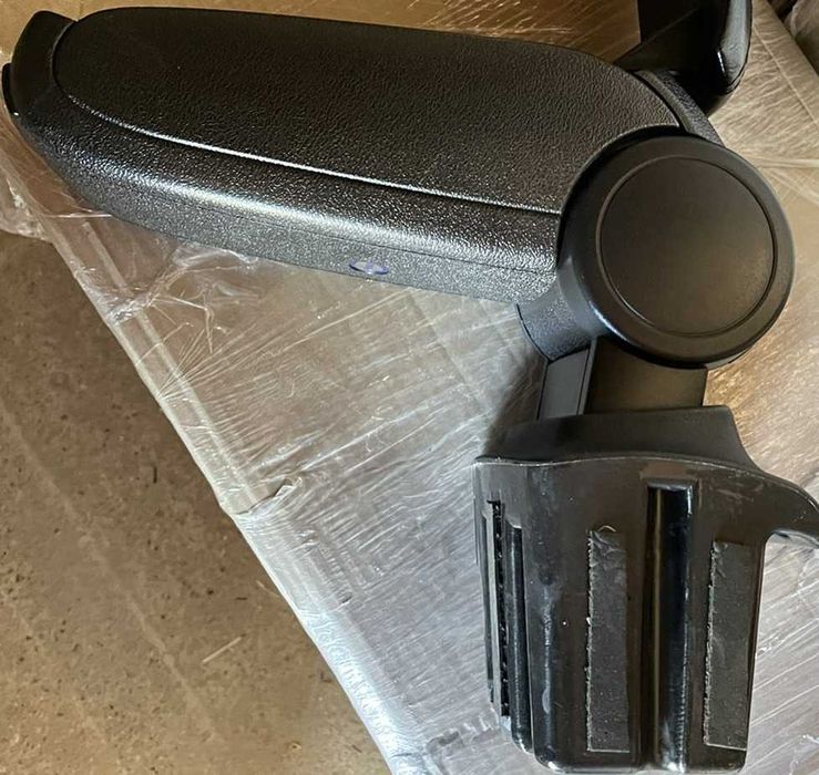 Ford Focus Подлокотник модельный (2005-2015) Форд Фокус АКЦИЯ!!!