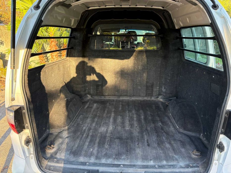 Hyundai H1 starex comercial 6 lugares