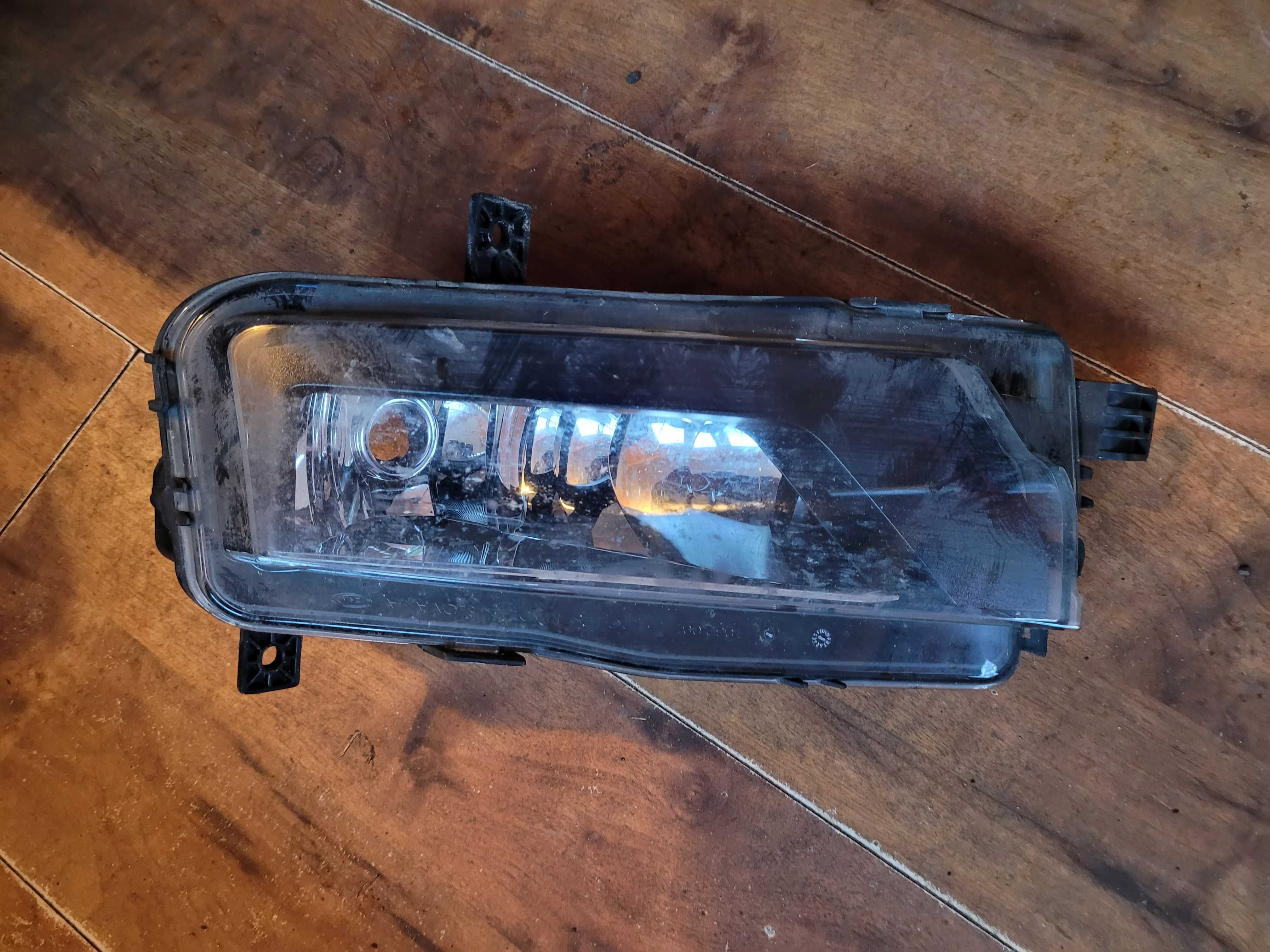 Halogen lewy VW Crafter