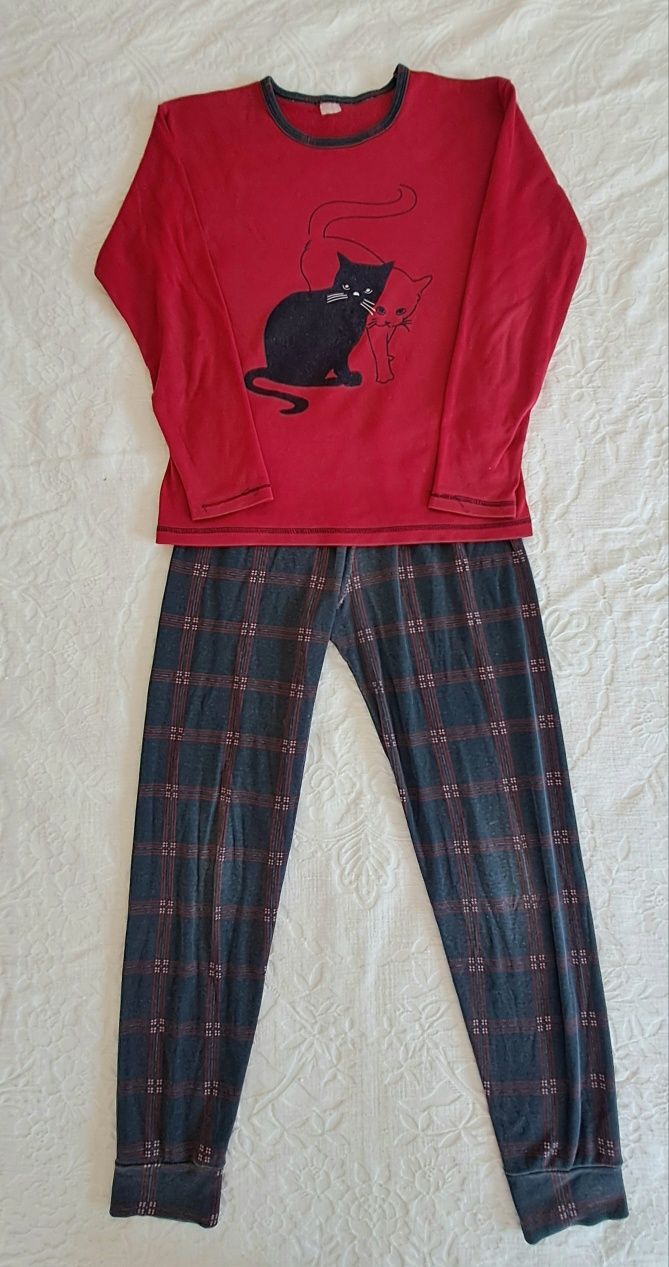 Pijamas motivo gatinhos tam M